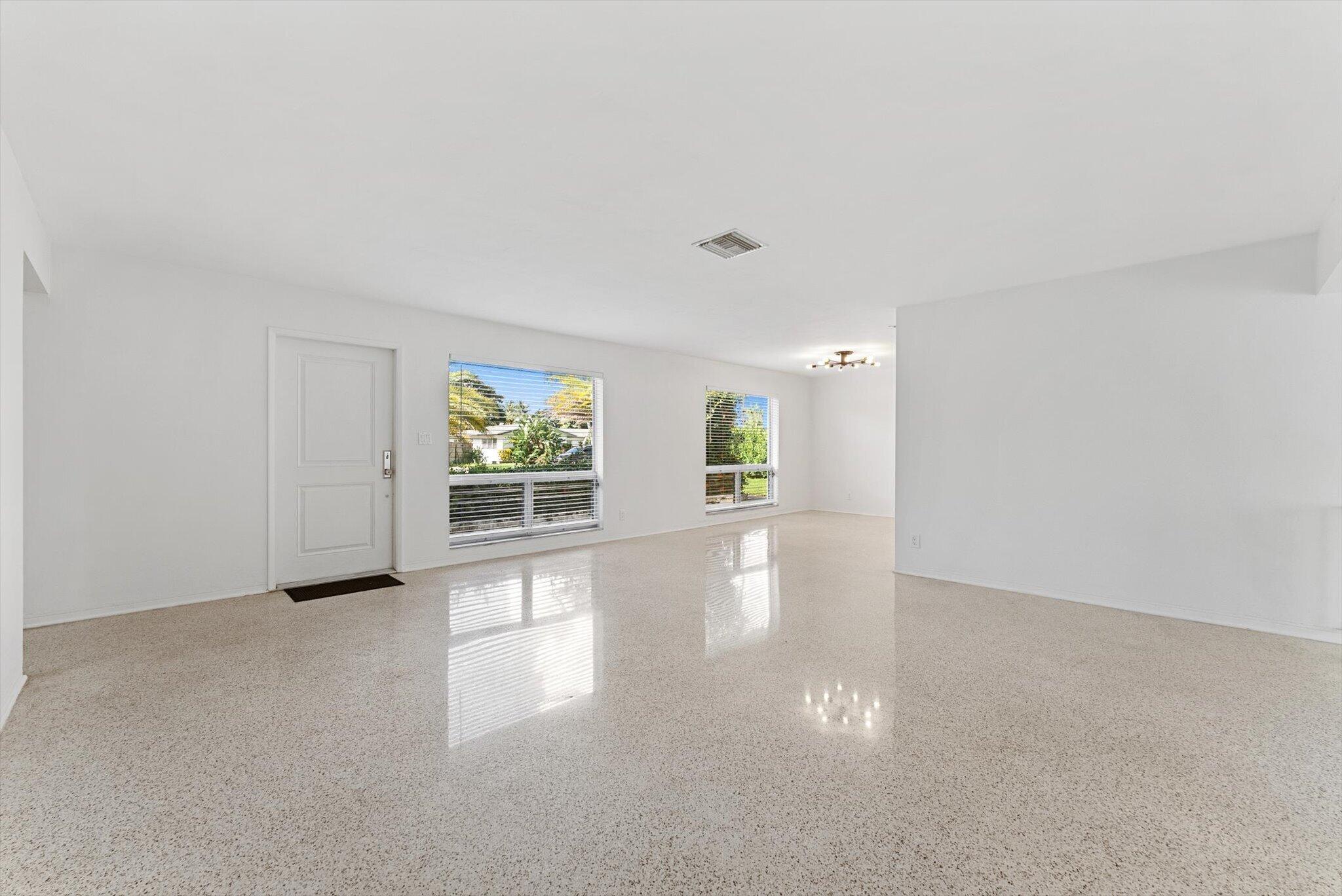 1341 SE 4th Court