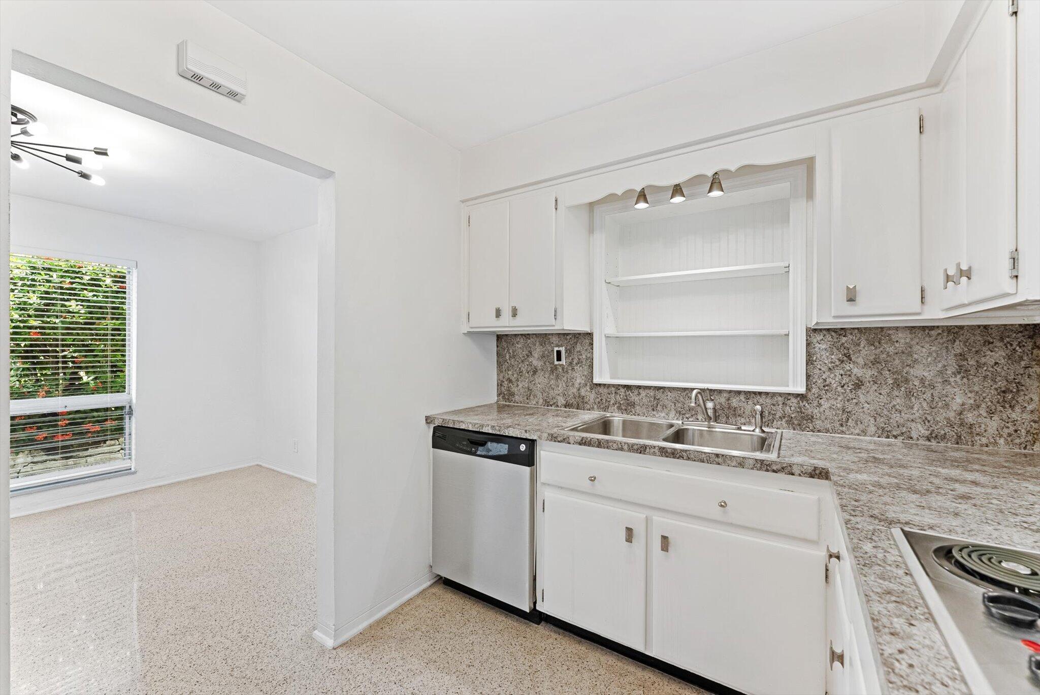 1341 SE 4th Court