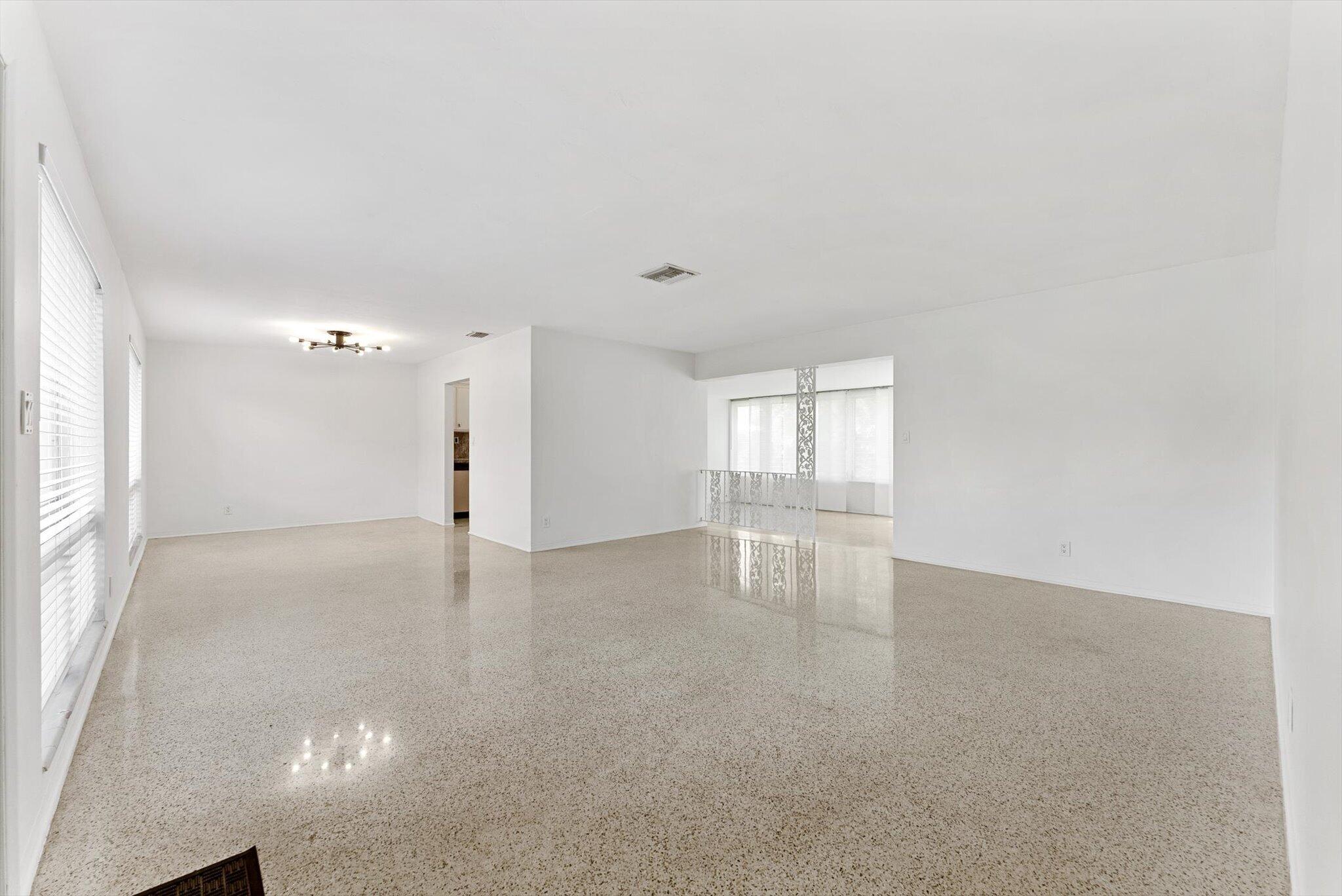 1341 SE 4th Court