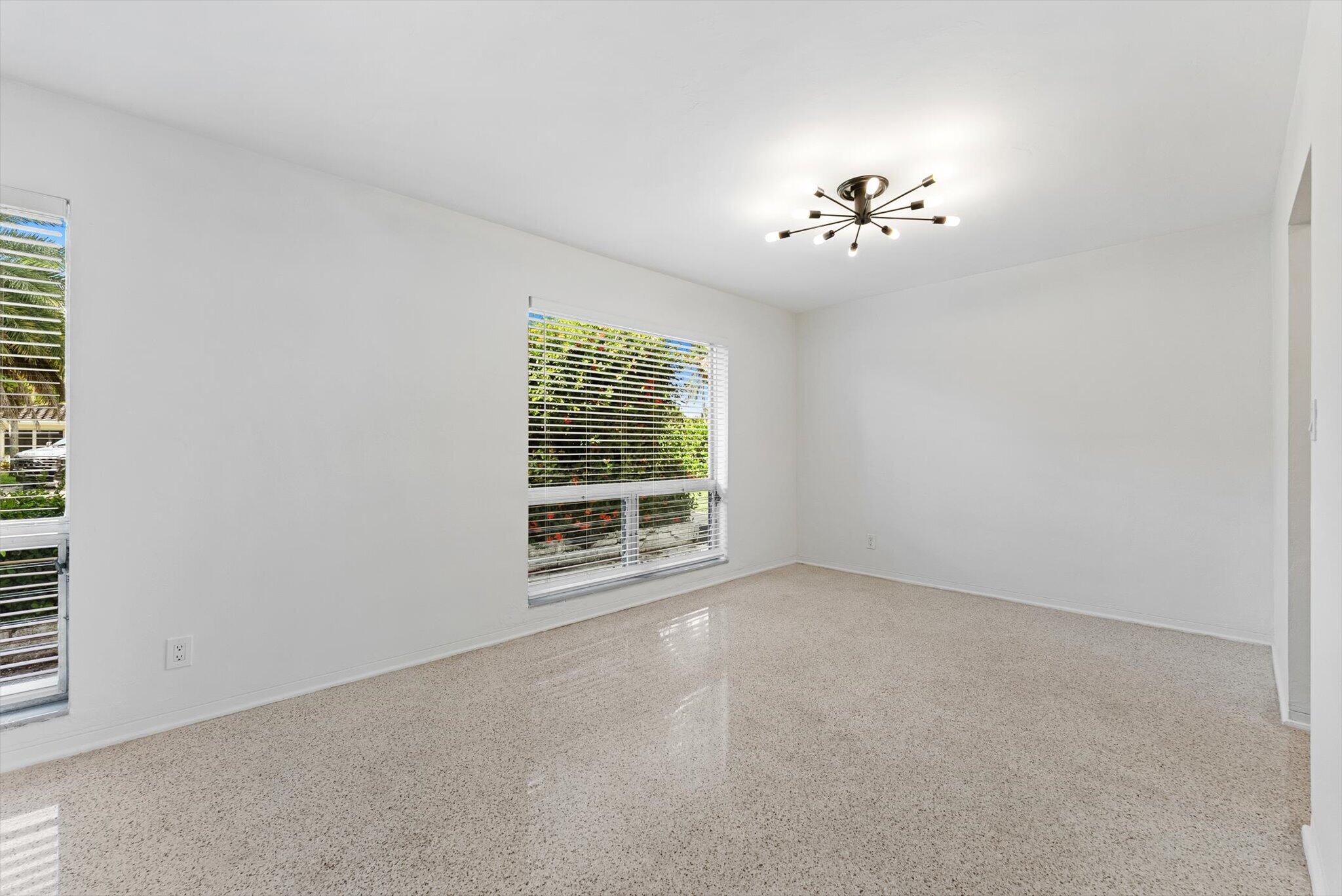 1341 SE 4th Court