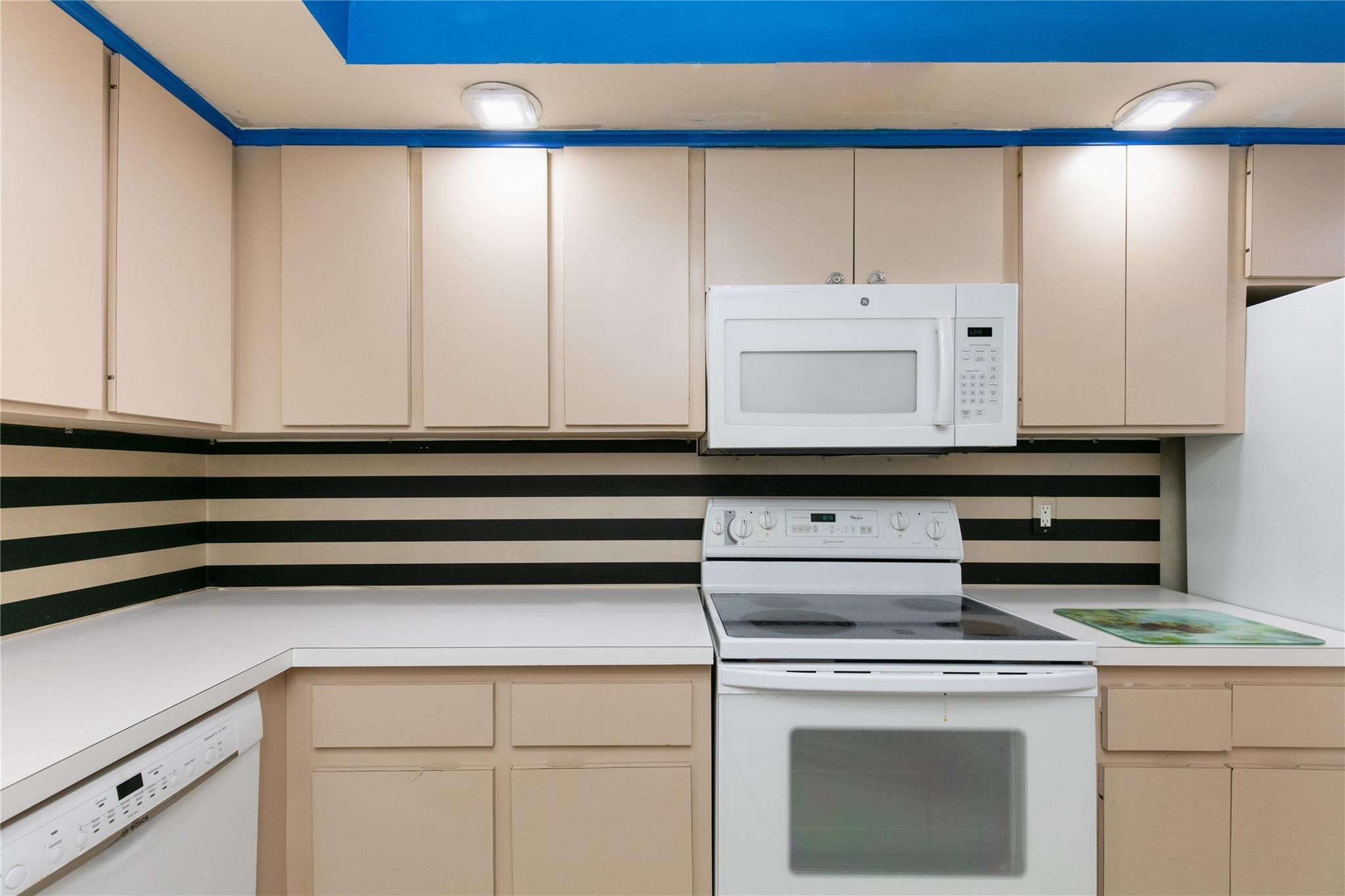 3090 N Course Dr Unit: 908