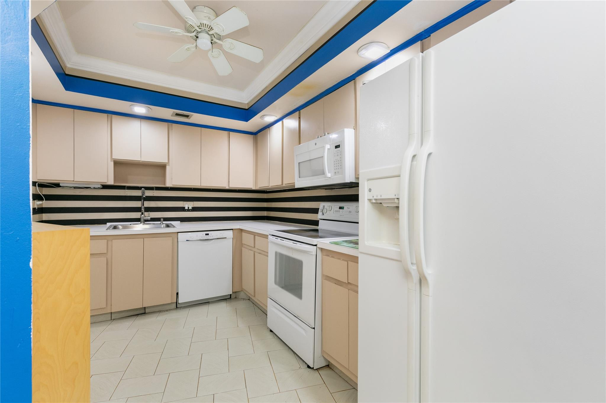 3090 N Course Dr Unit: 908