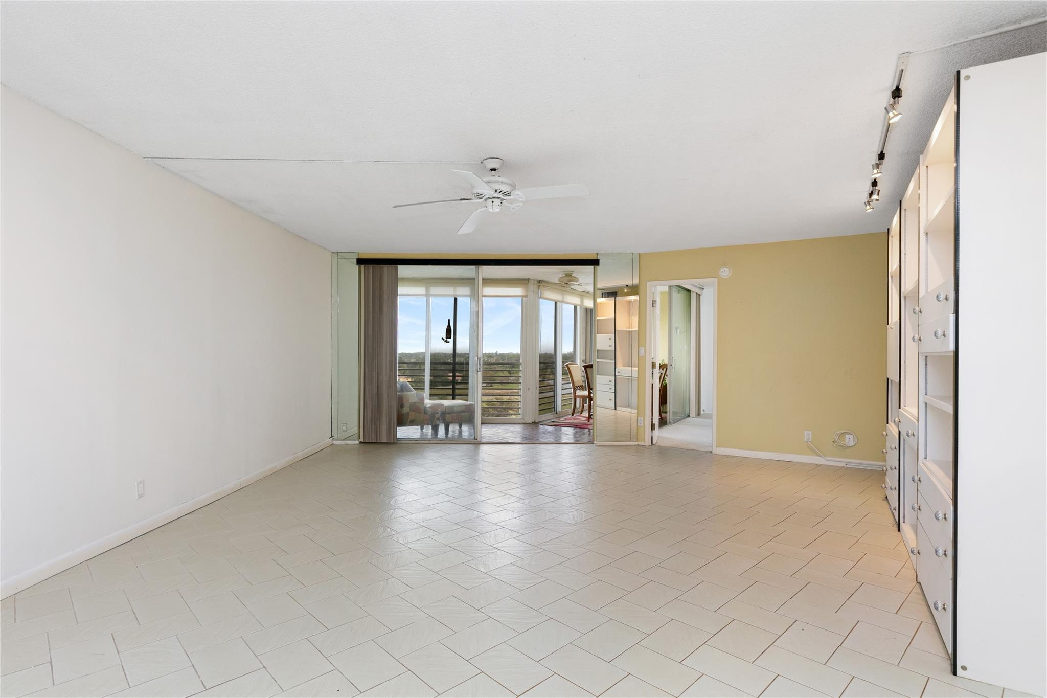 3090 N Course Dr Unit: 908