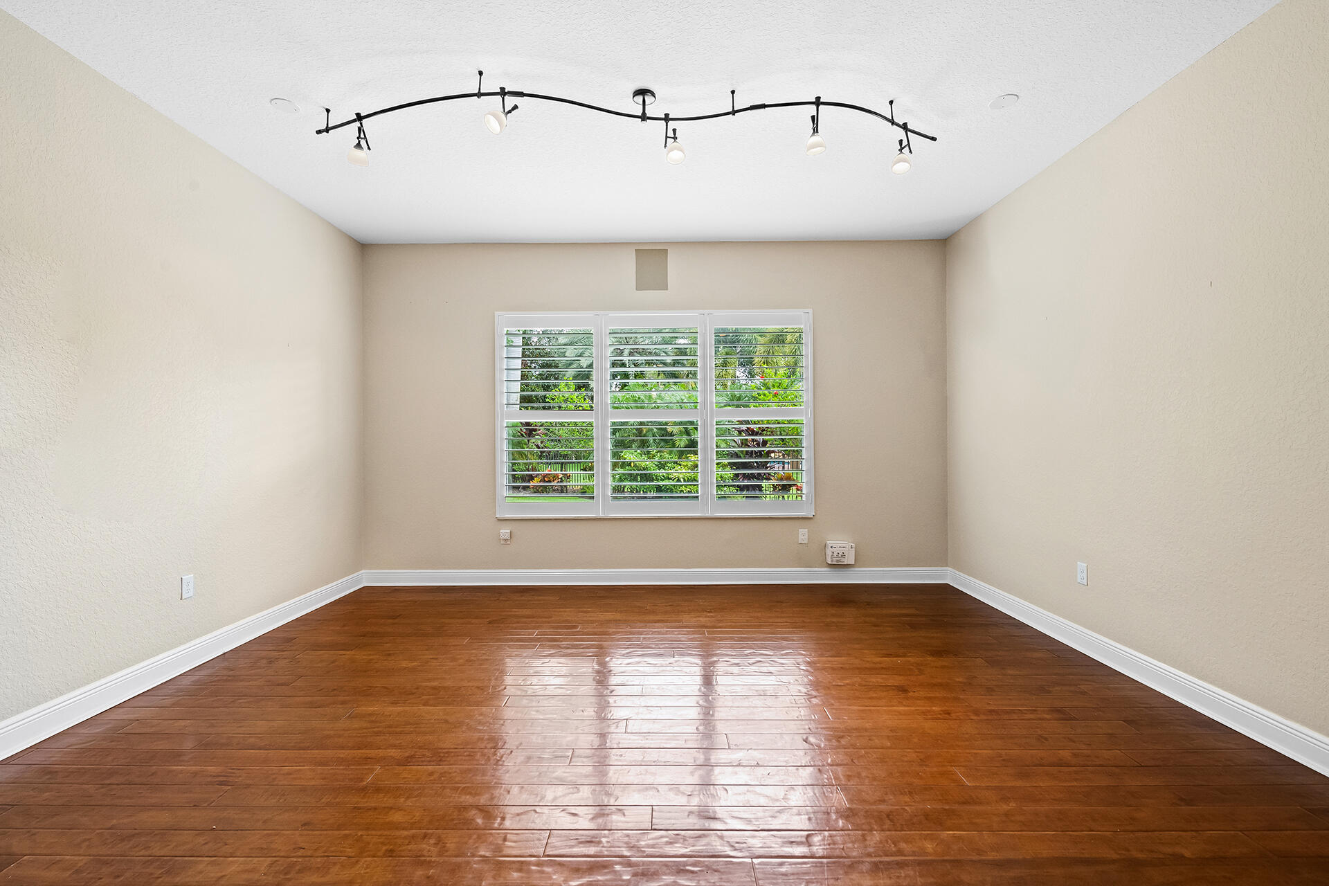 8751 Thornbrook Terrace Point