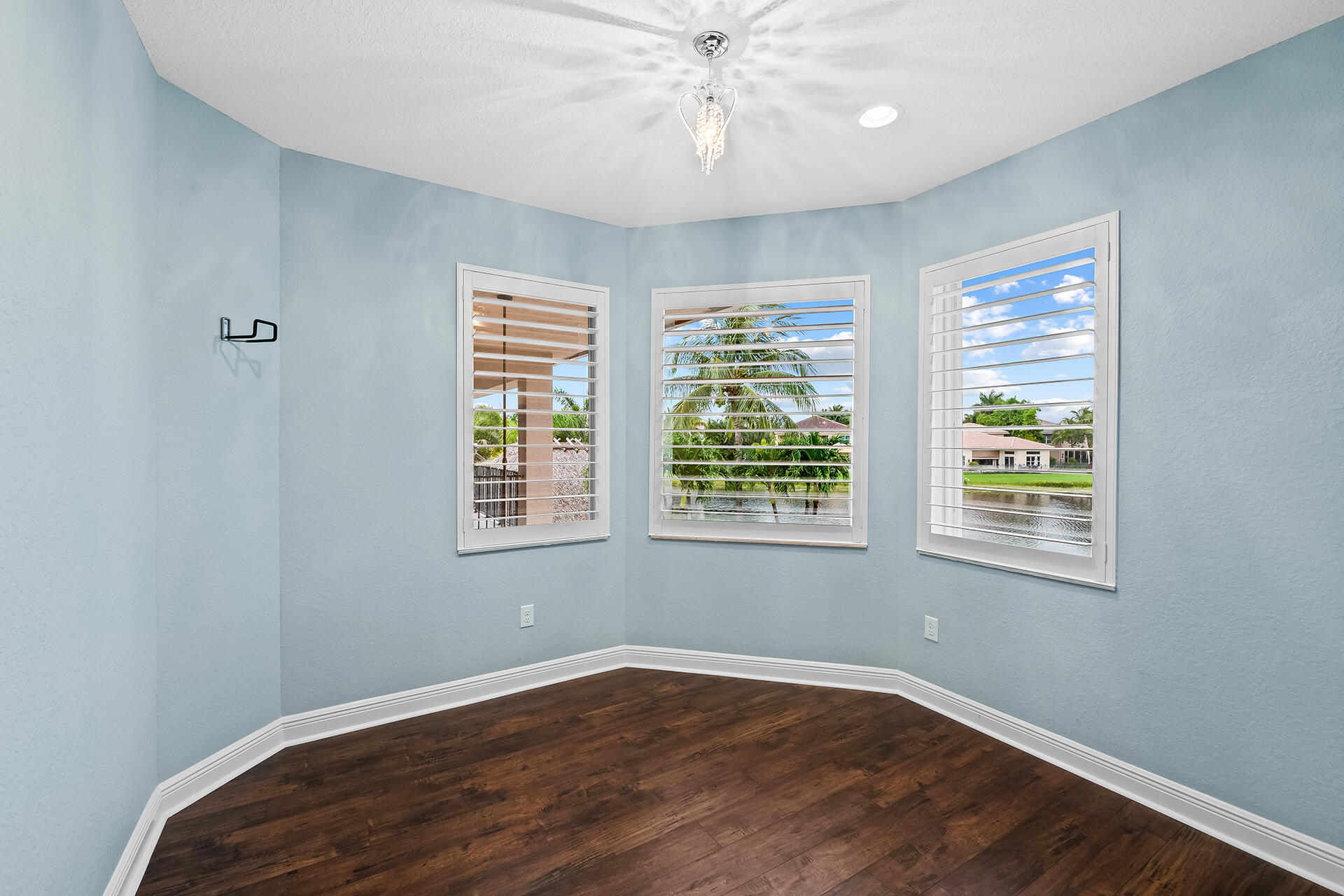 8751 Thornbrook Terrace Point