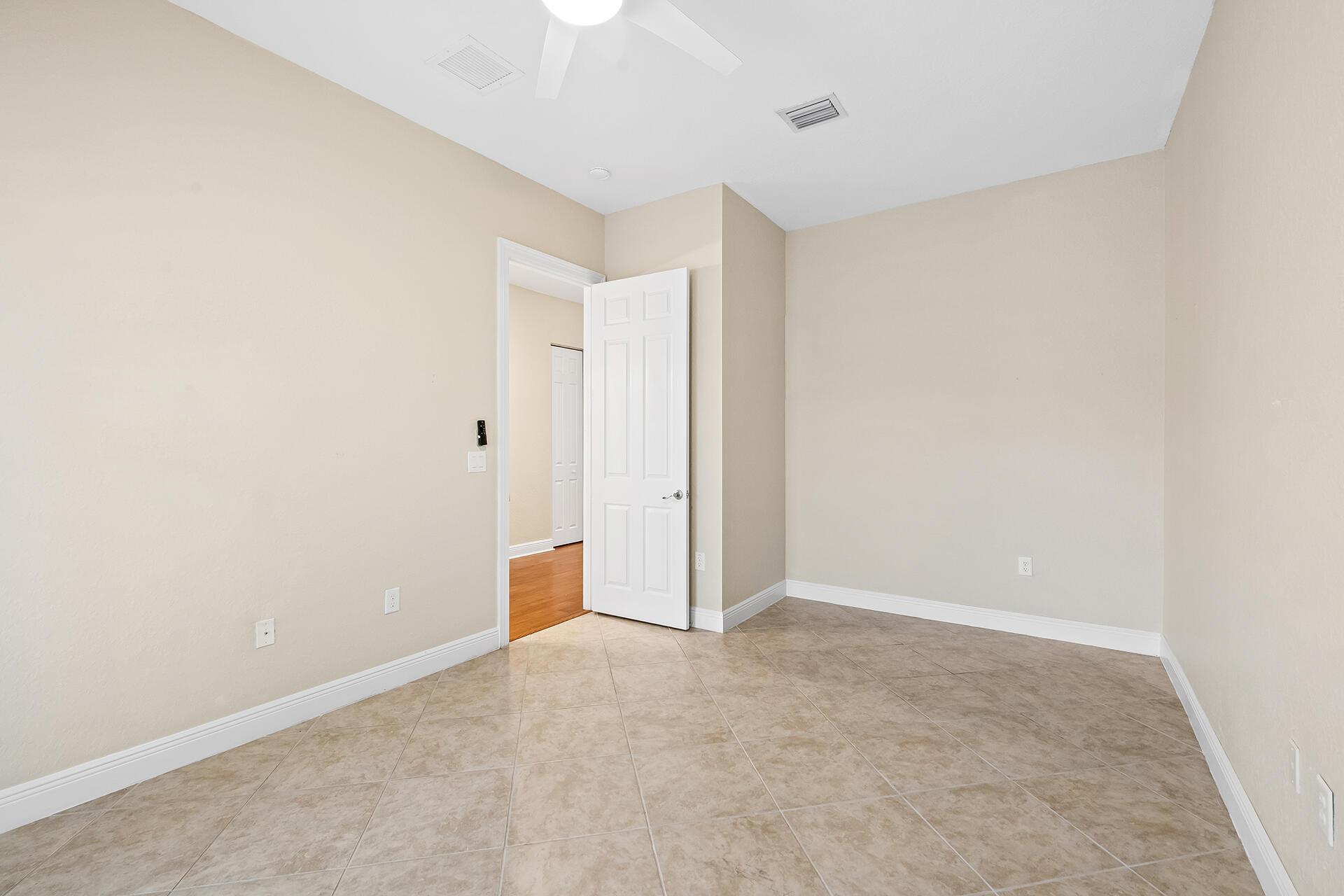 8751 Thornbrook Terrace Point