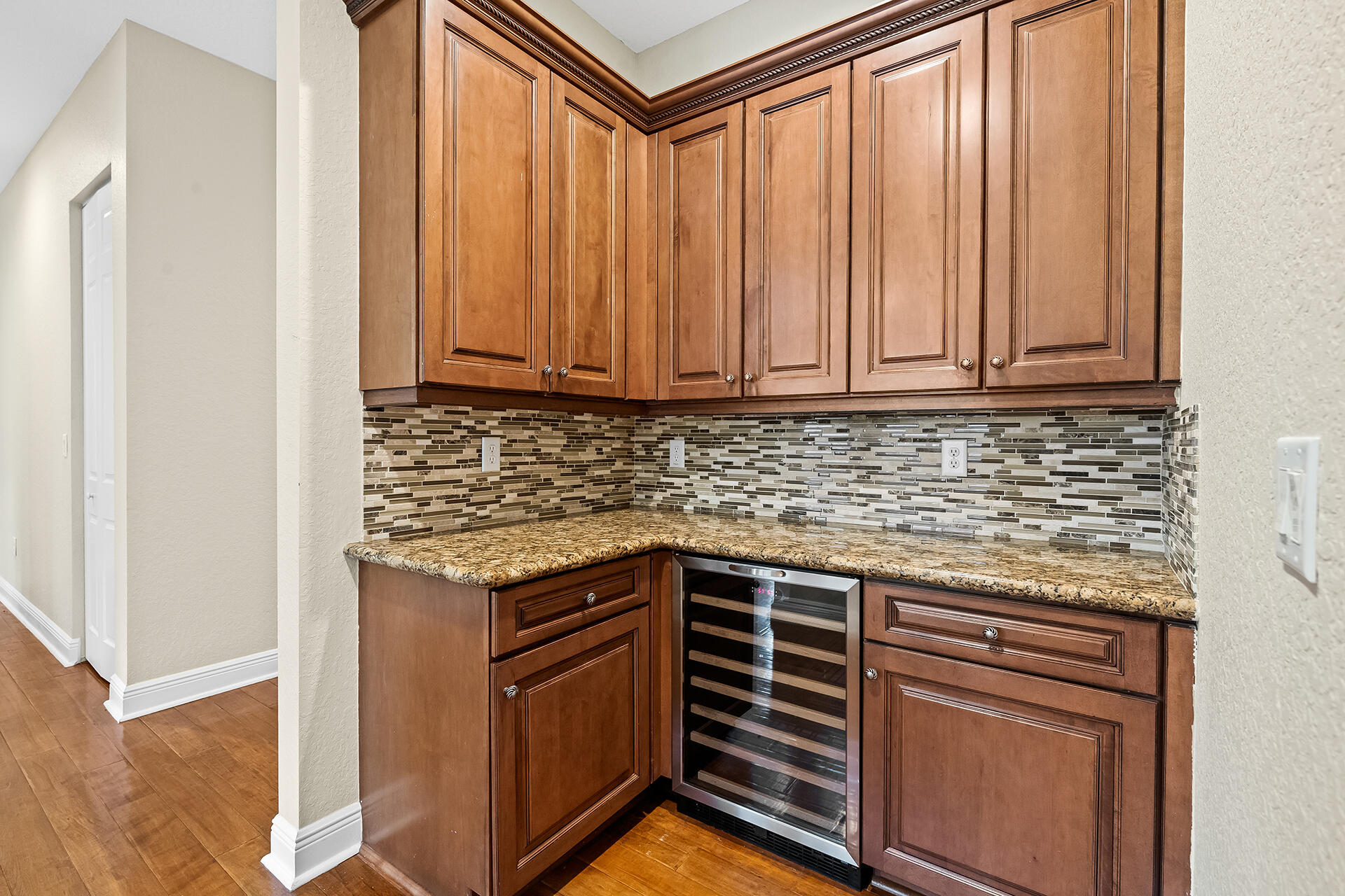 8751 Thornbrook Terrace Point