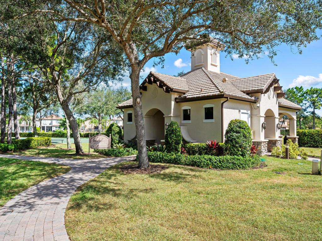 8751 Thornbrook Terrace Point