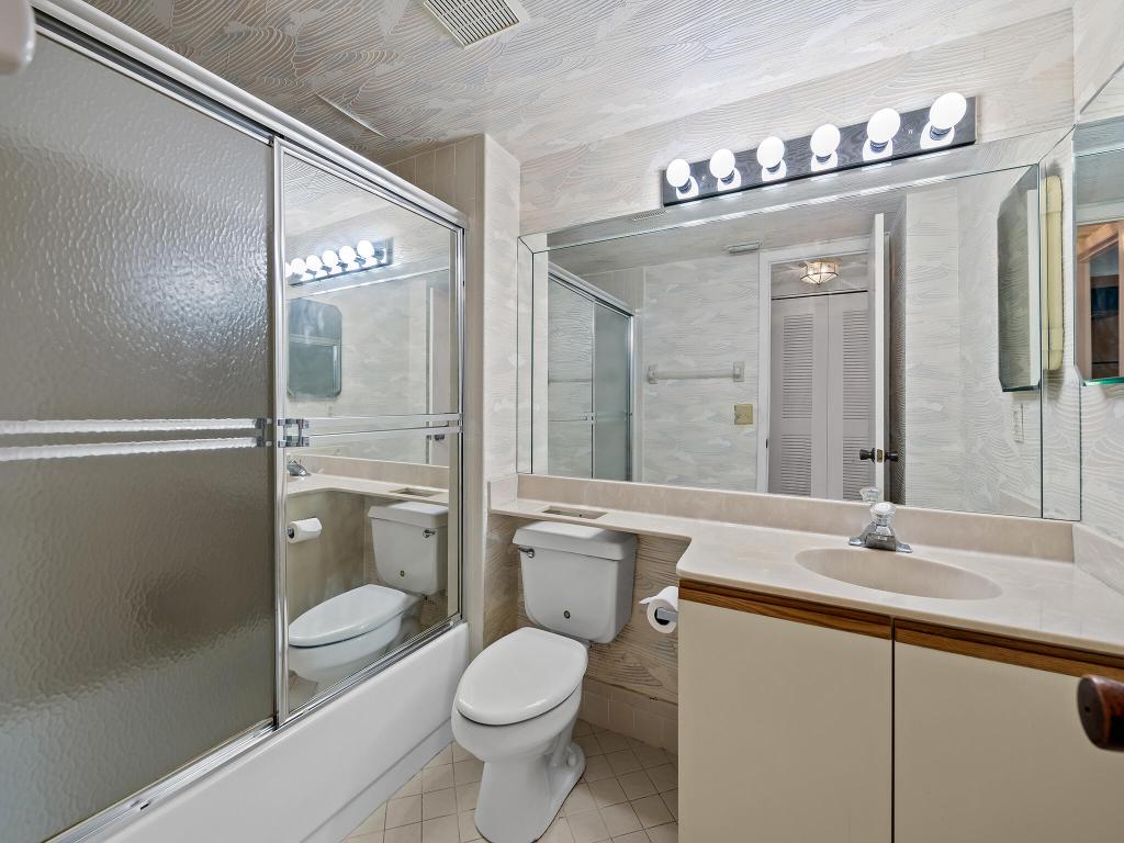 2908 Carambola Circle S Unit: 201