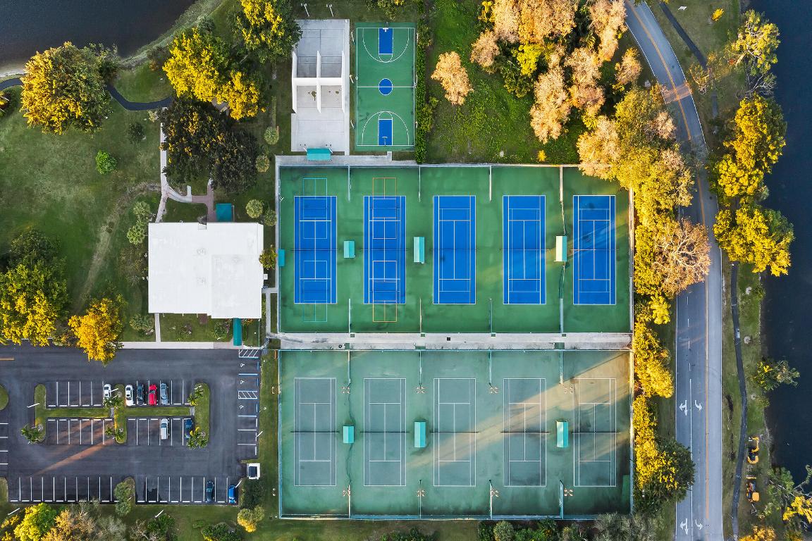 2908 Carambola Circle S Unit: 201