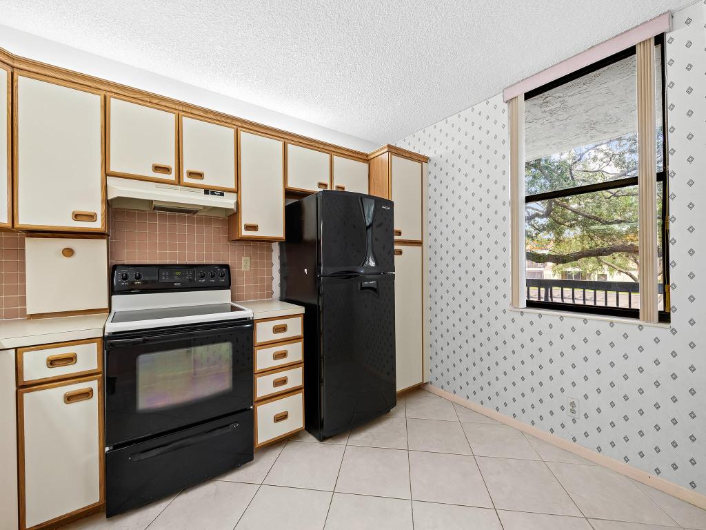 2908 Carambola Circle S Unit: 201