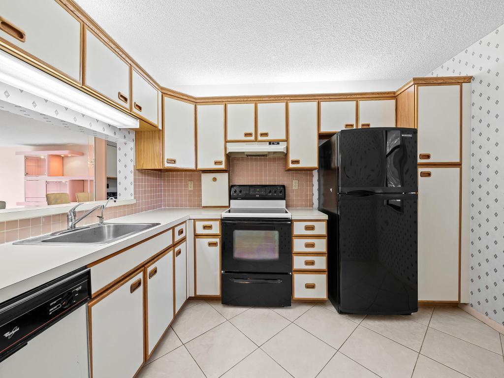 2908 Carambola Circle S Unit: 201