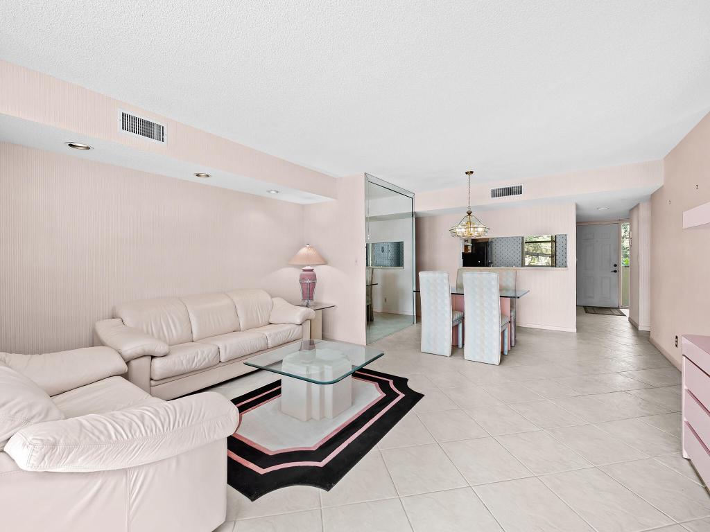 2908 Carambola Circle S Unit: 201