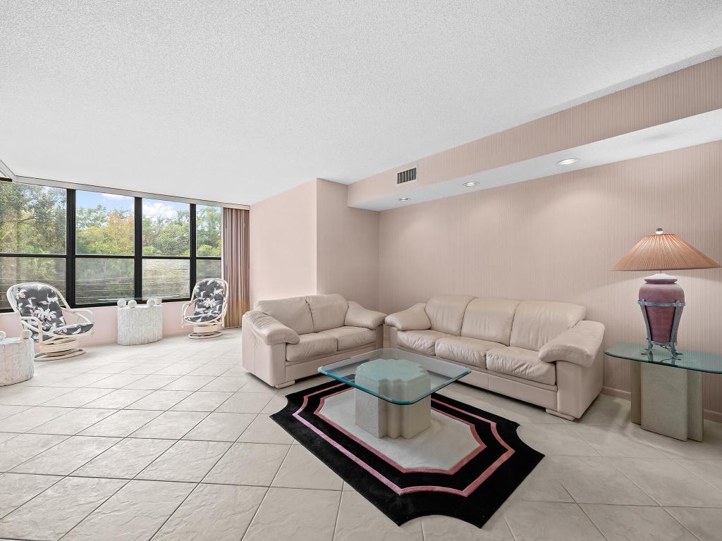 2908 Carambola Circle S Unit: 201