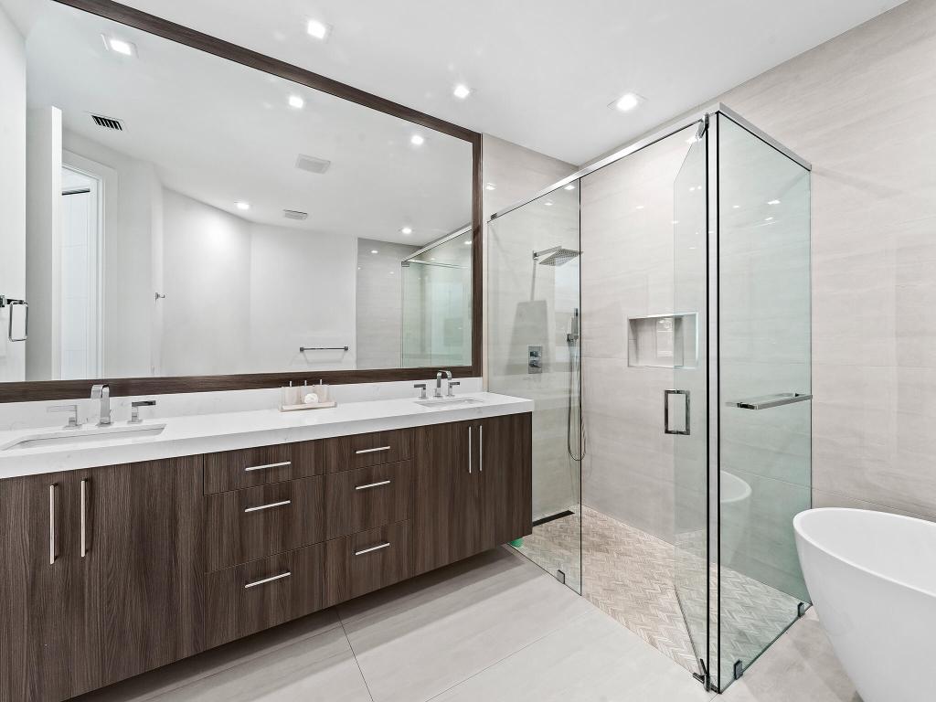 17033 Newport Club Drive 