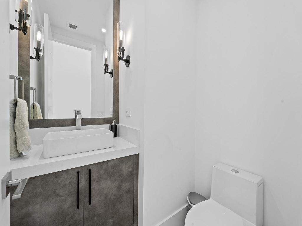 17033 Newport Club Drive 