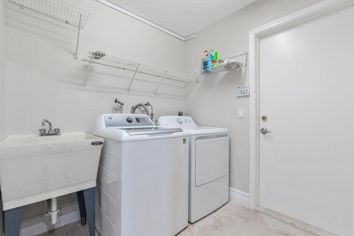 12199 Rockledge Circle