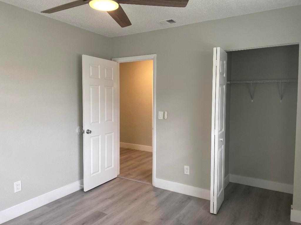 11436 NW 43rd Street Unit: 1-4