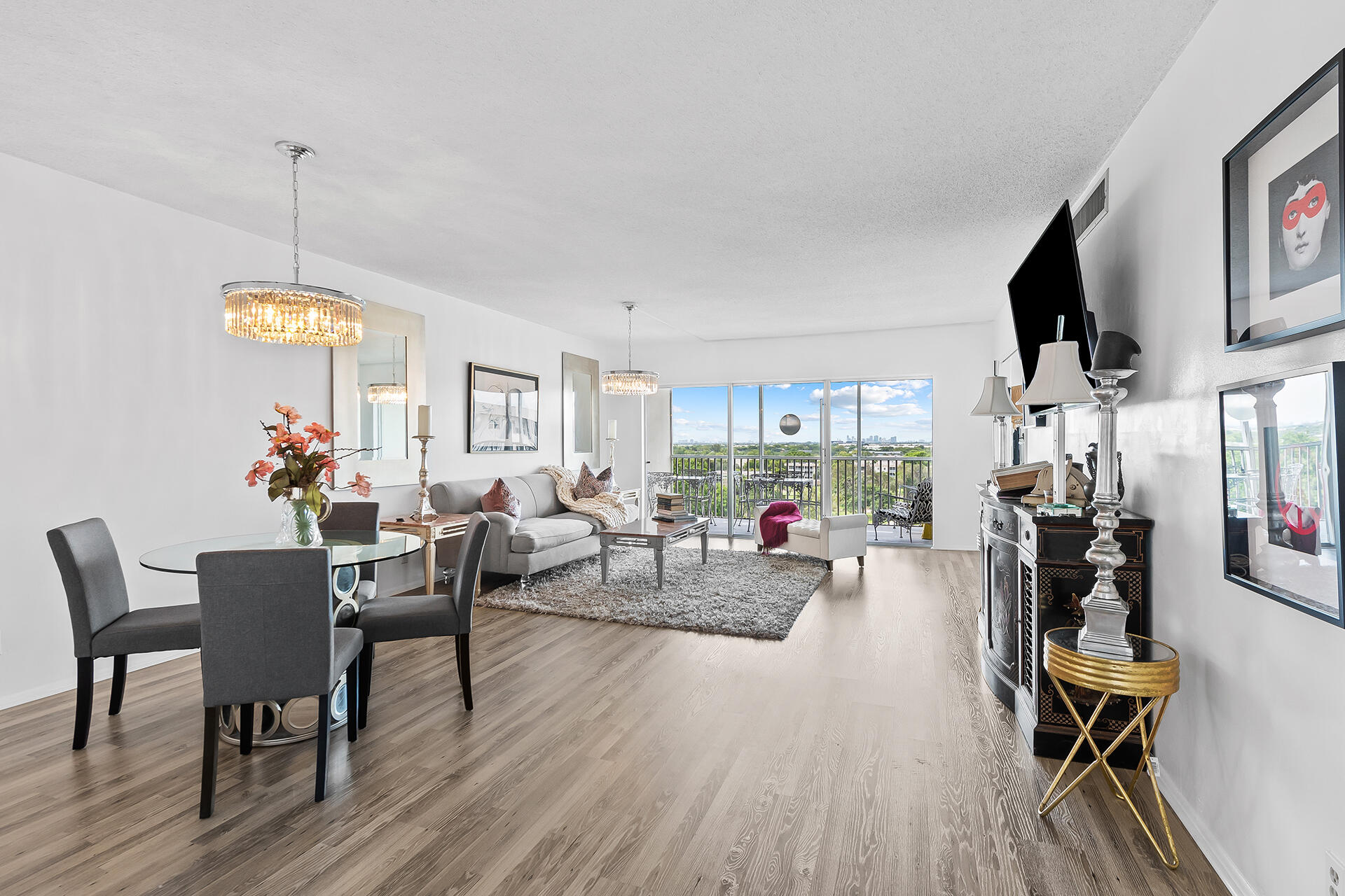 3200 N Palm Aire Drive Unit: 901