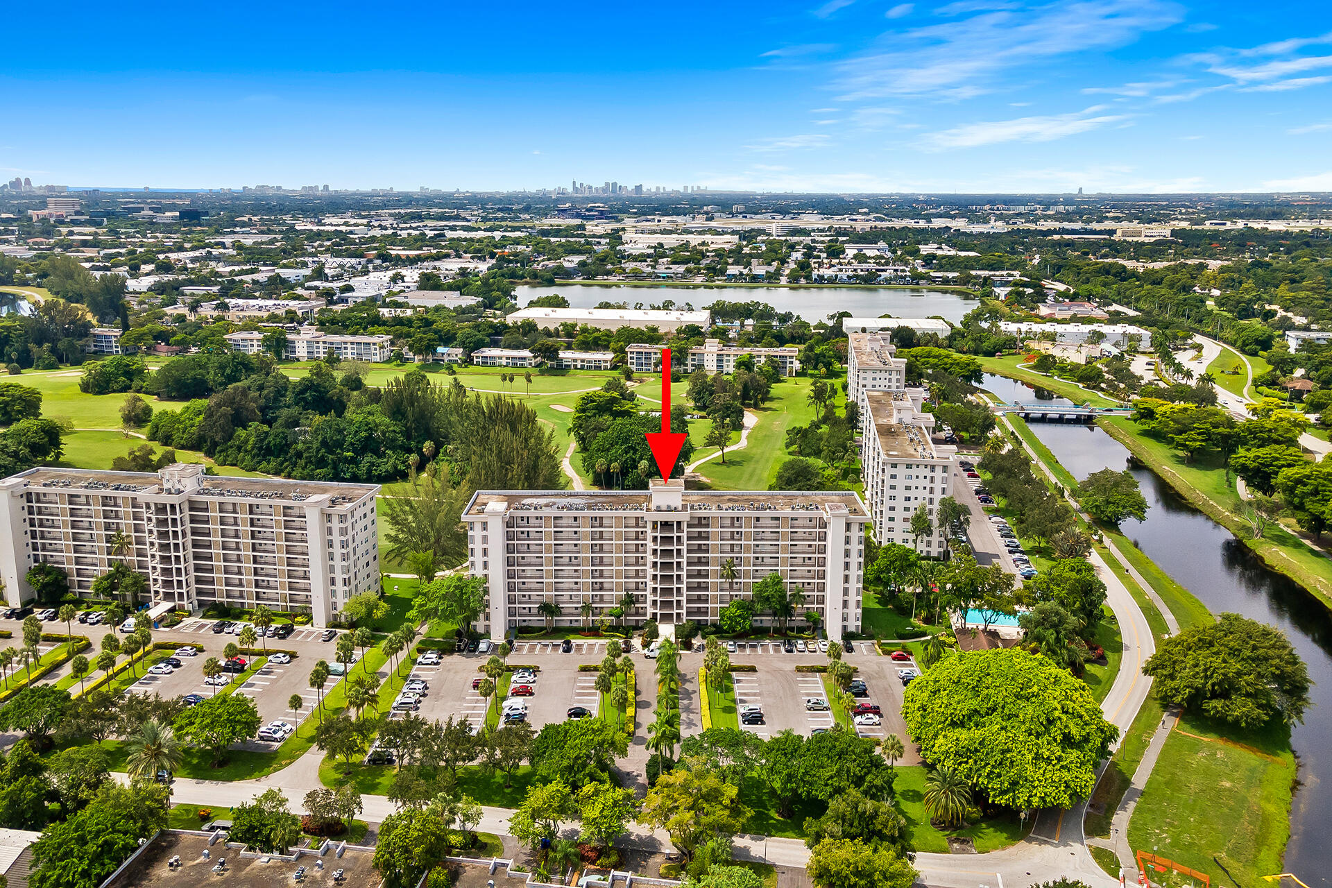 3200 N Palm Aire Drive Unit: 901