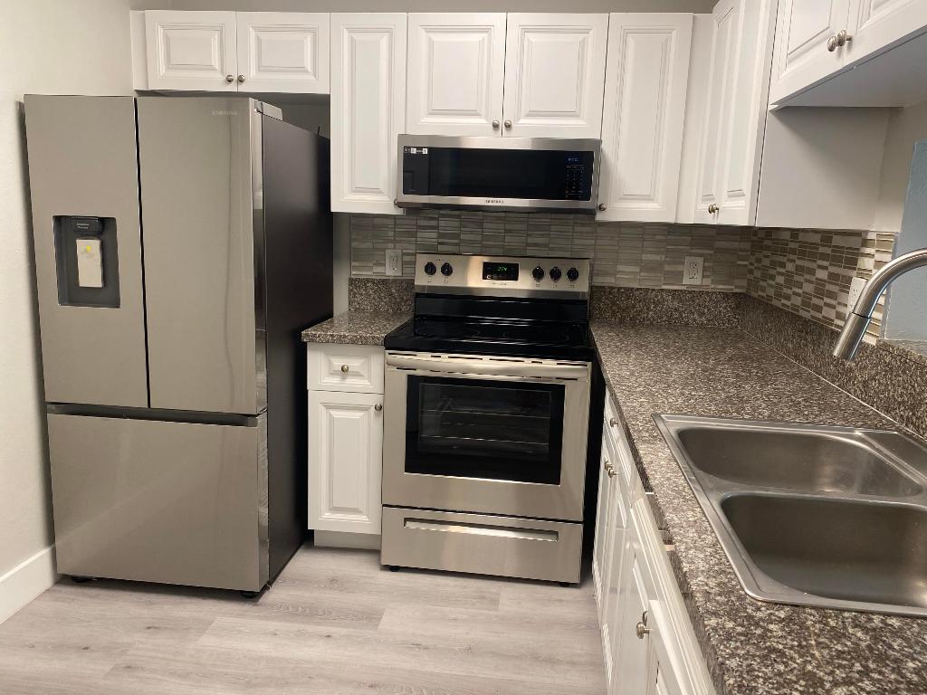 11430 NW 43rd Street Unit: 1-4