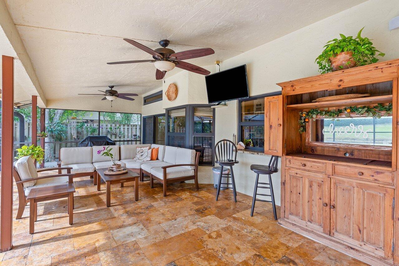 11440 Island Lakes Lane