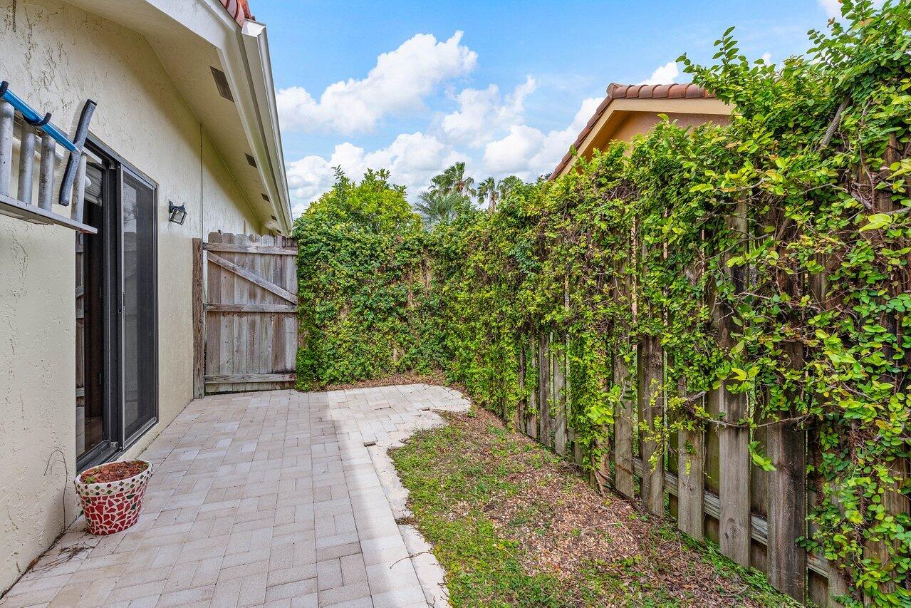 11440 Island Lakes Lane