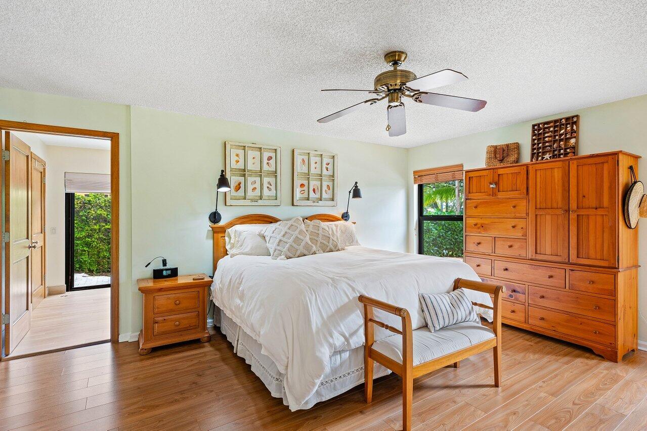 11440 Island Lakes Lane