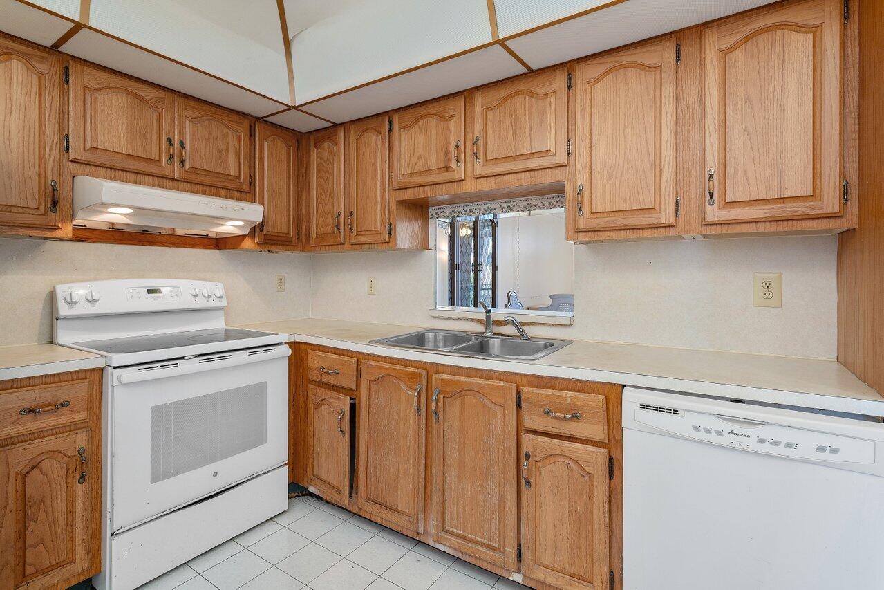 1025 SE 2nd Avenue 202