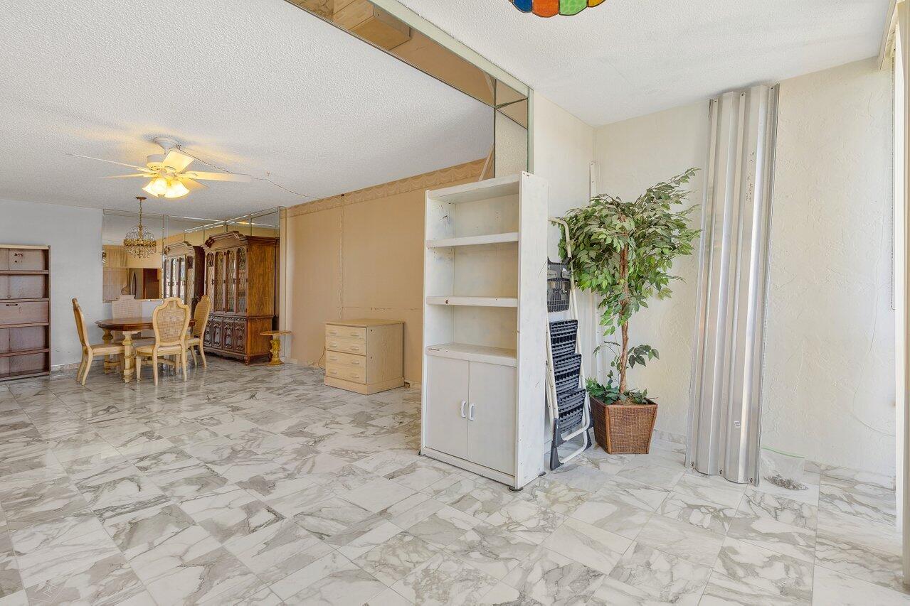 1025 SE 2nd Avenue 202