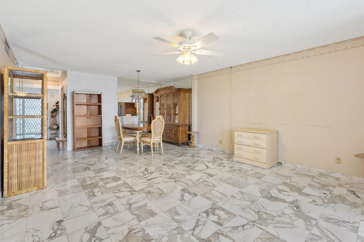 1025 SE 2nd Avenue 202