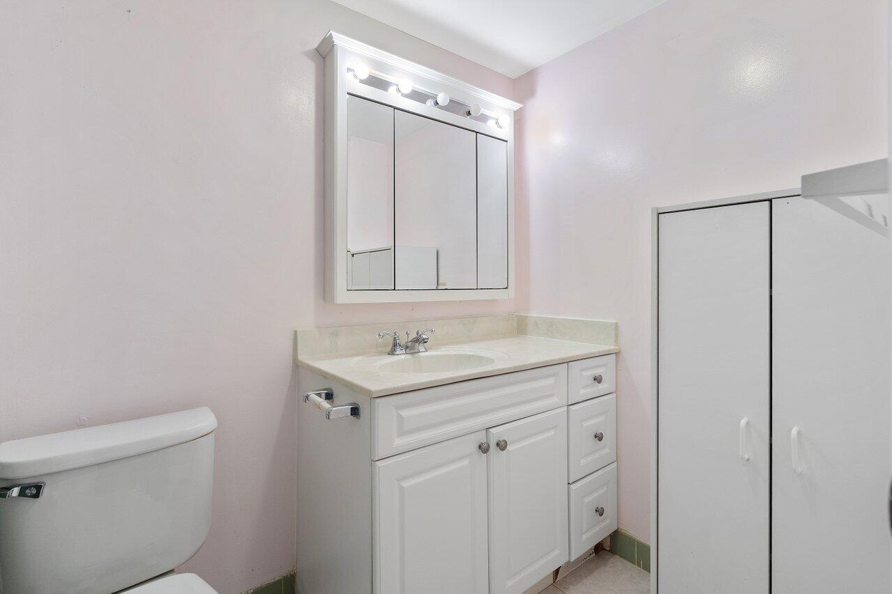 1025 SE 2nd Avenue 202