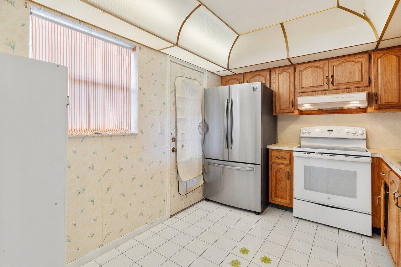 1025 SE 2nd Avenue 202