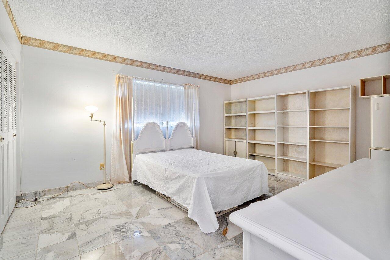 1025 SE 2nd Avenue 202