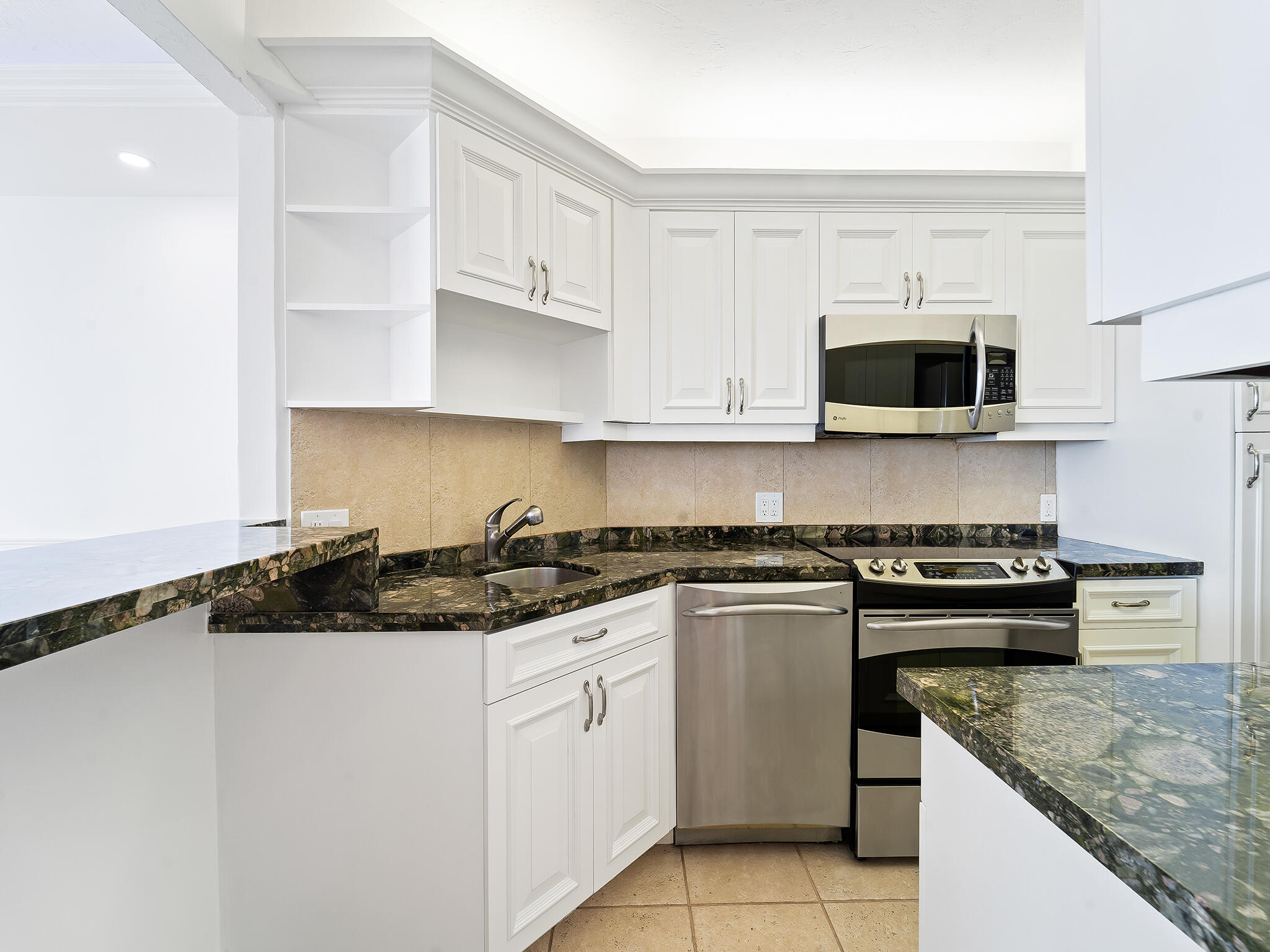 1225 S Ocean Boulevard 904