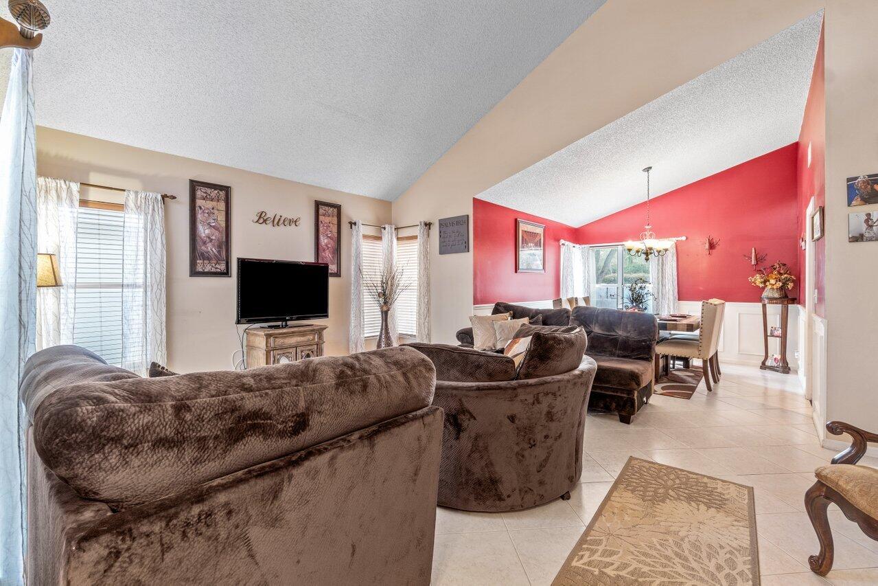 2915 NW 70th Avenue