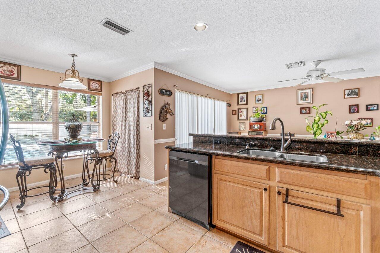 2915 NW 70th Avenue