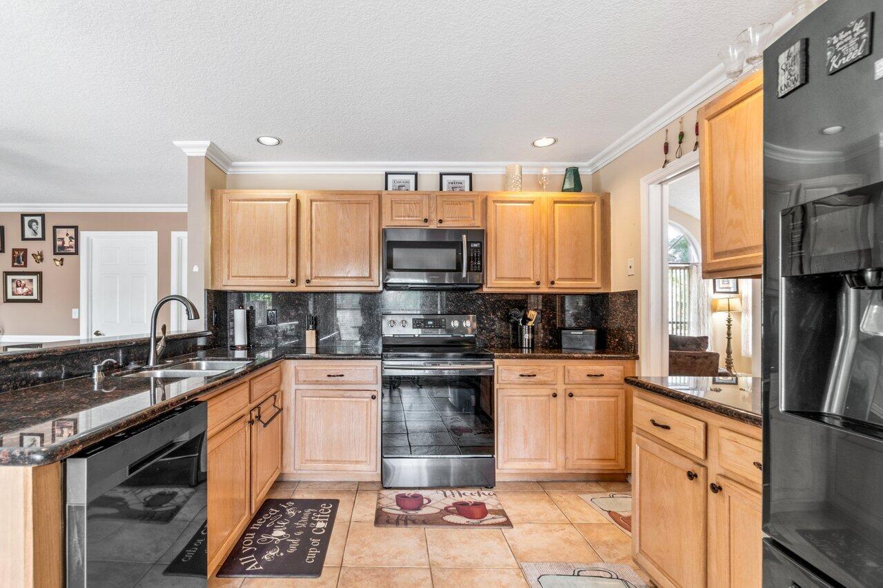 2915 NW 70th Avenue