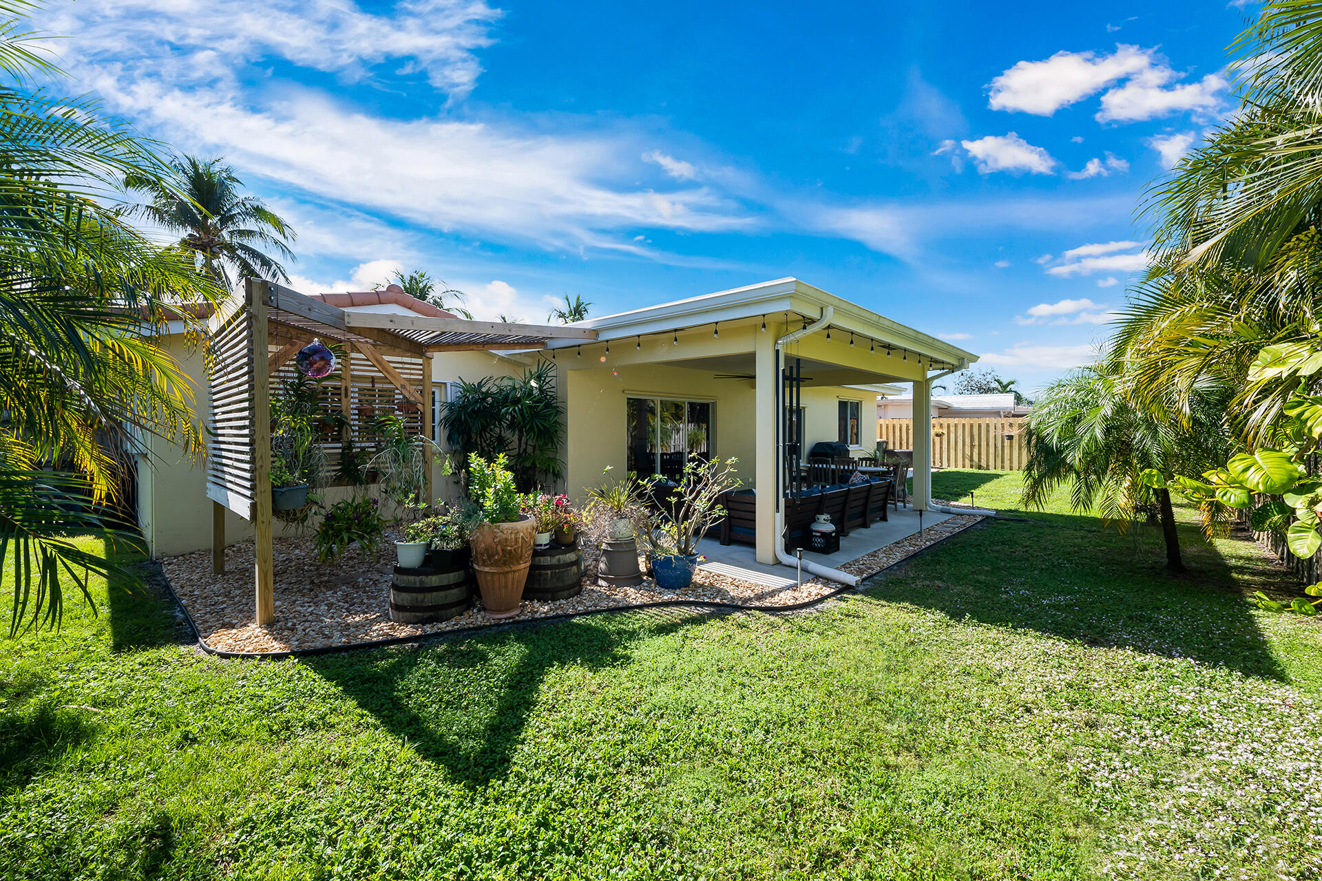2251 NE 37th Court