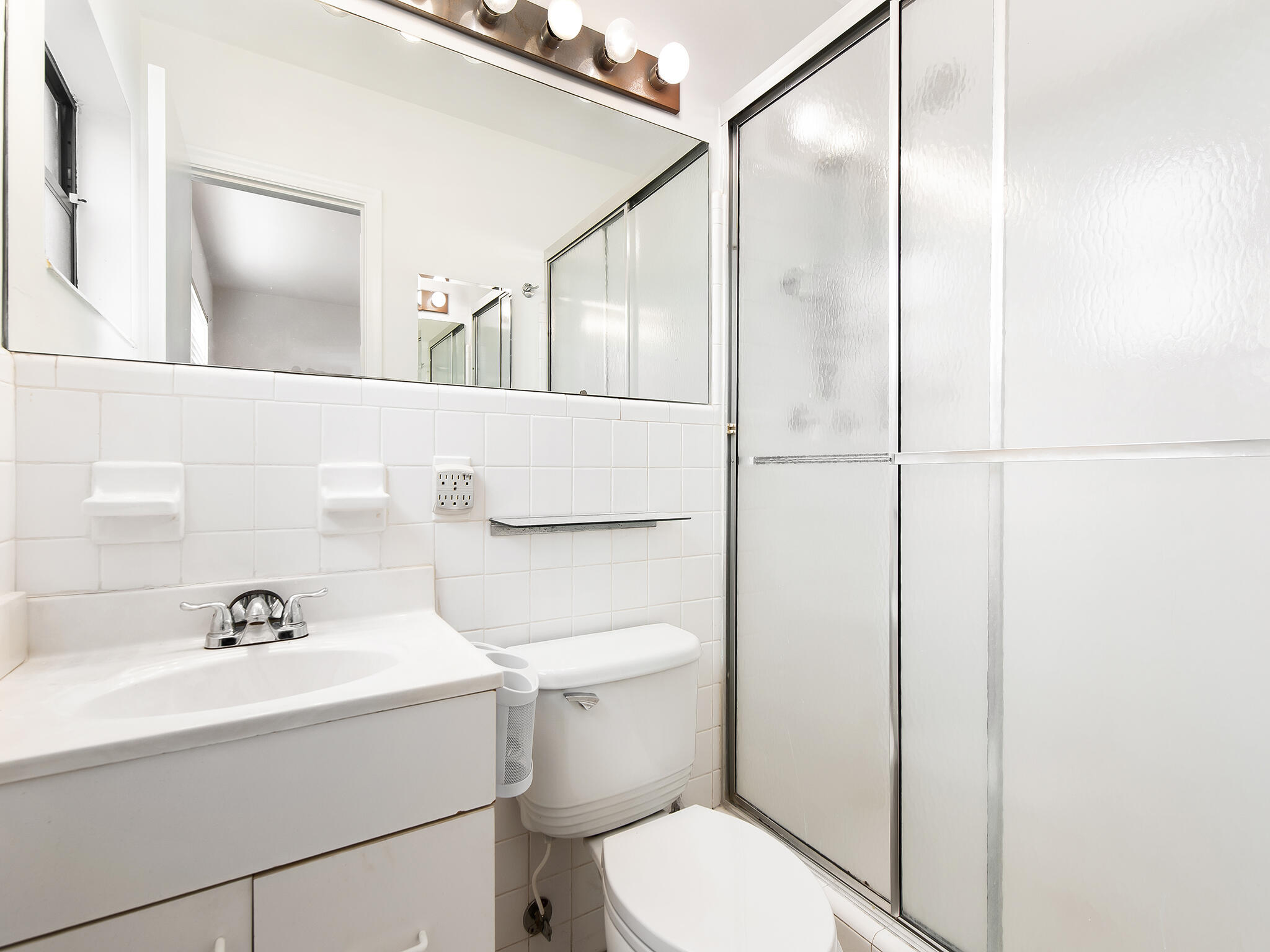 280 NE Wavecrest Way