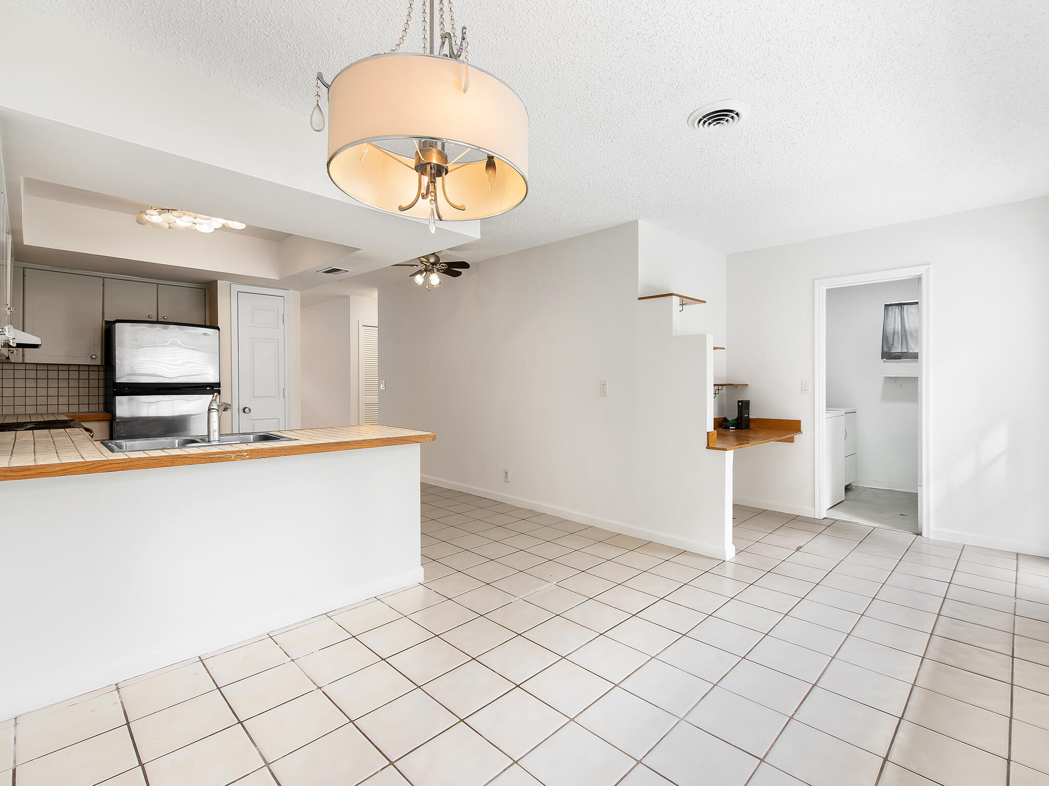 280 NE Wavecrest Way