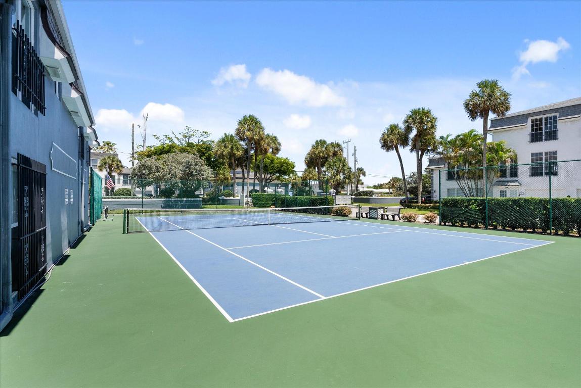 1194 Hillsboro Mile 31