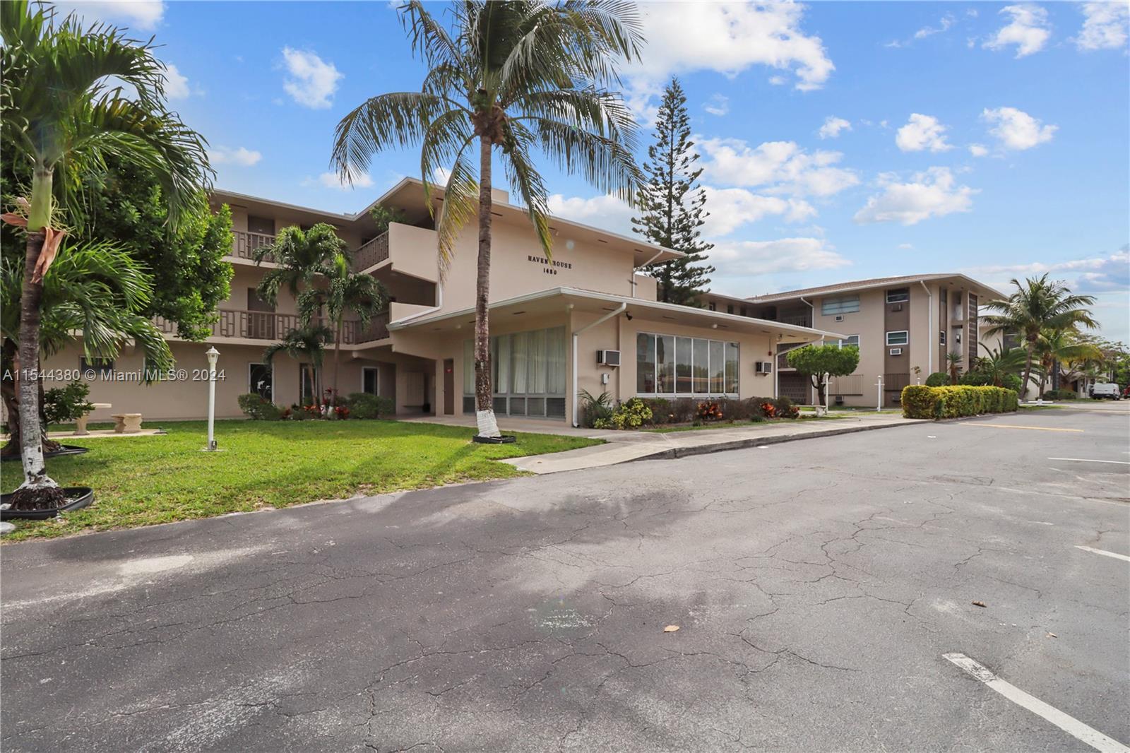 1480 E Sample Road 311