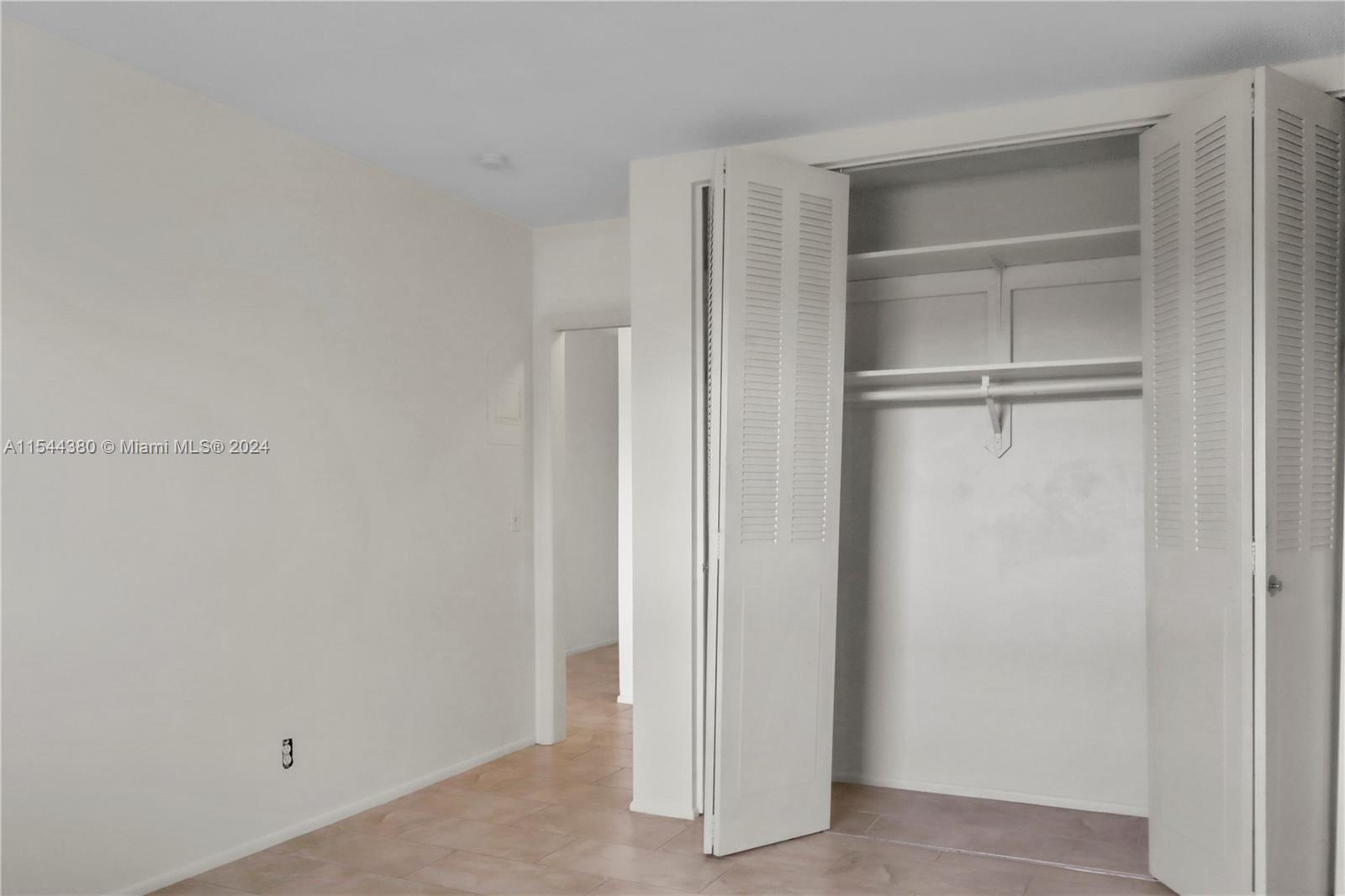 1480 E Sample Road 311