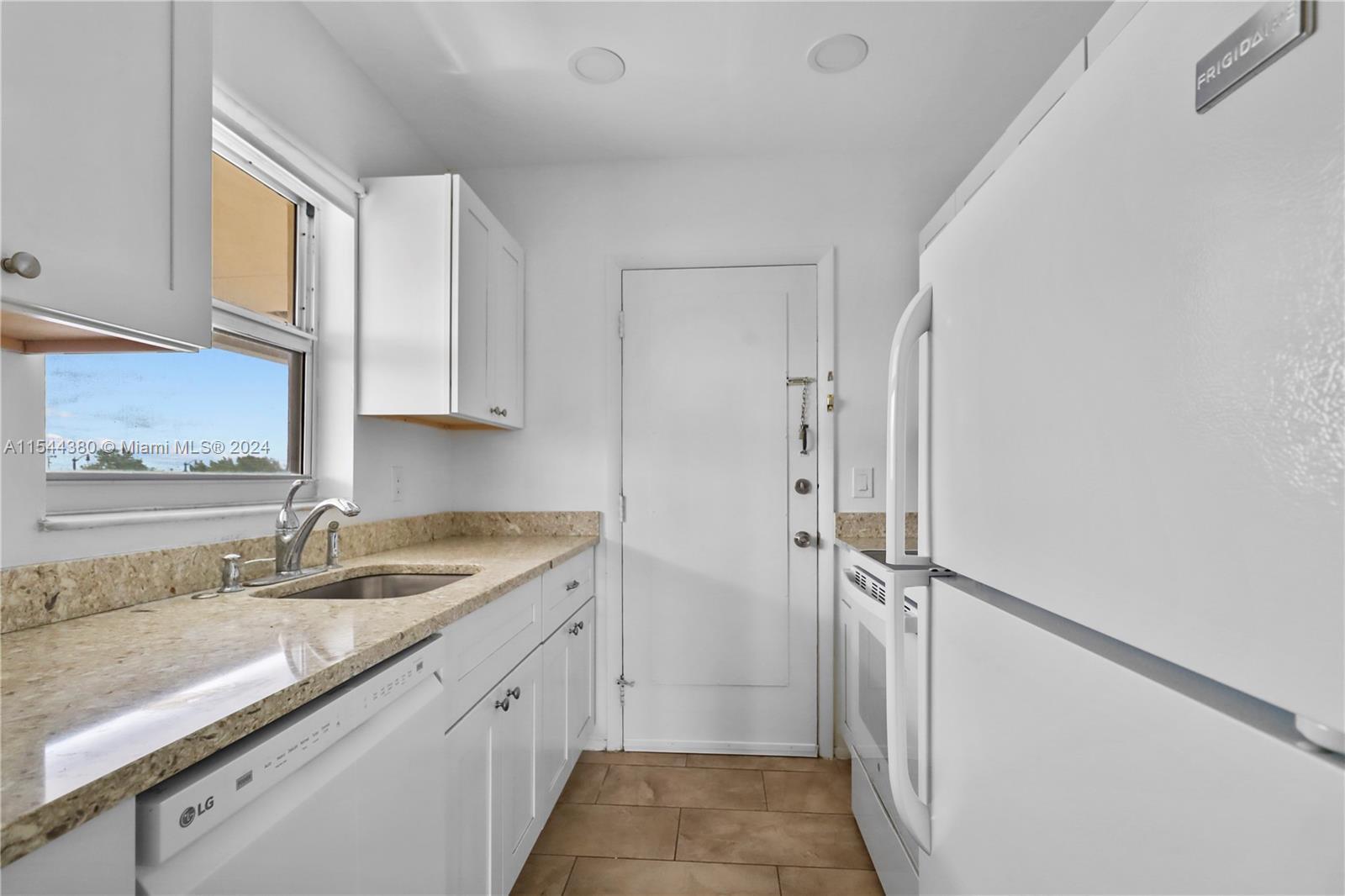 1480 E Sample Road 311