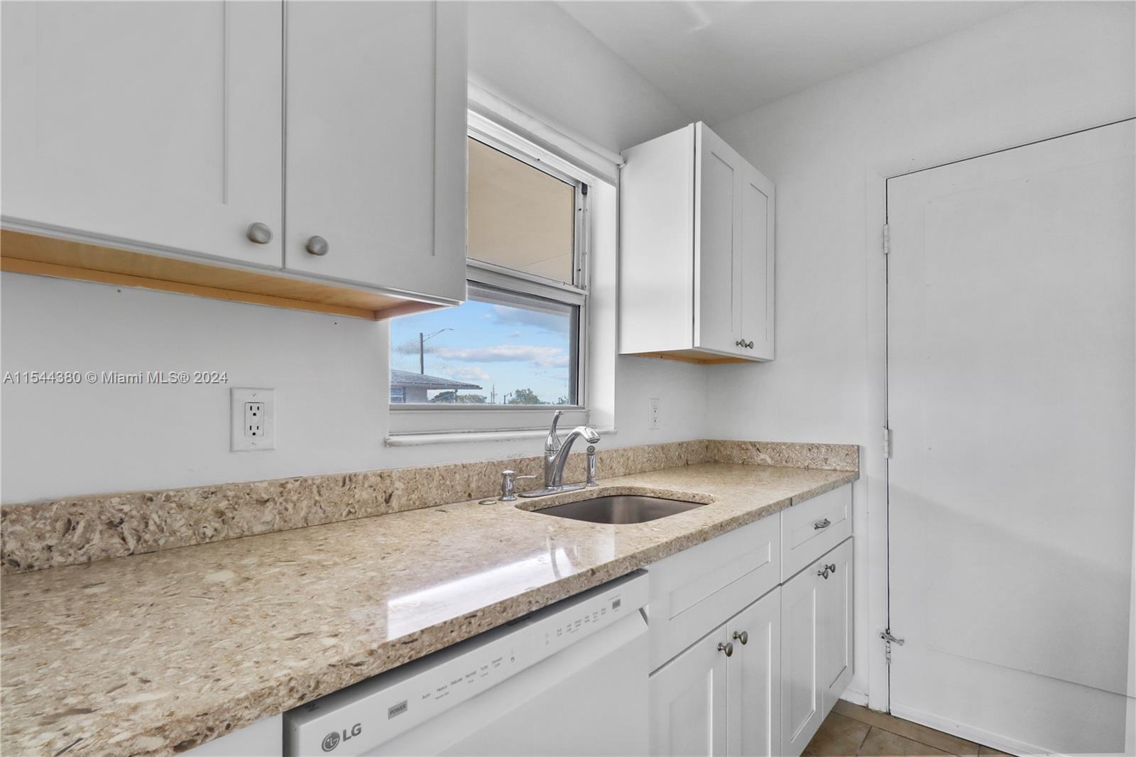 1480 E Sample Road 311