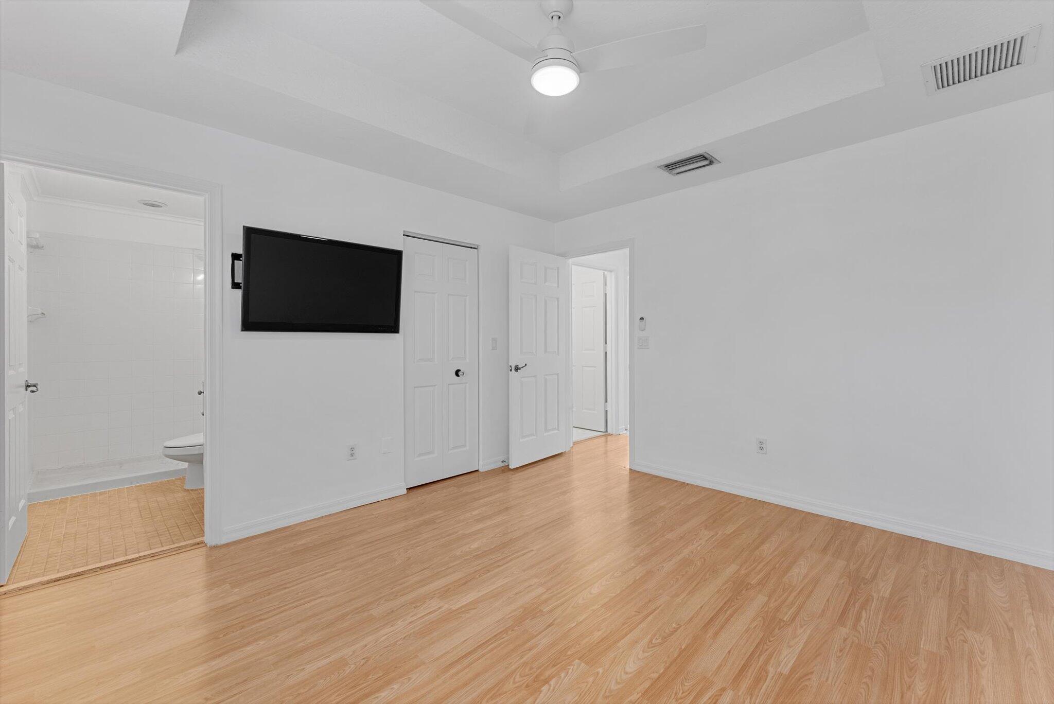 4945 Fulton Street