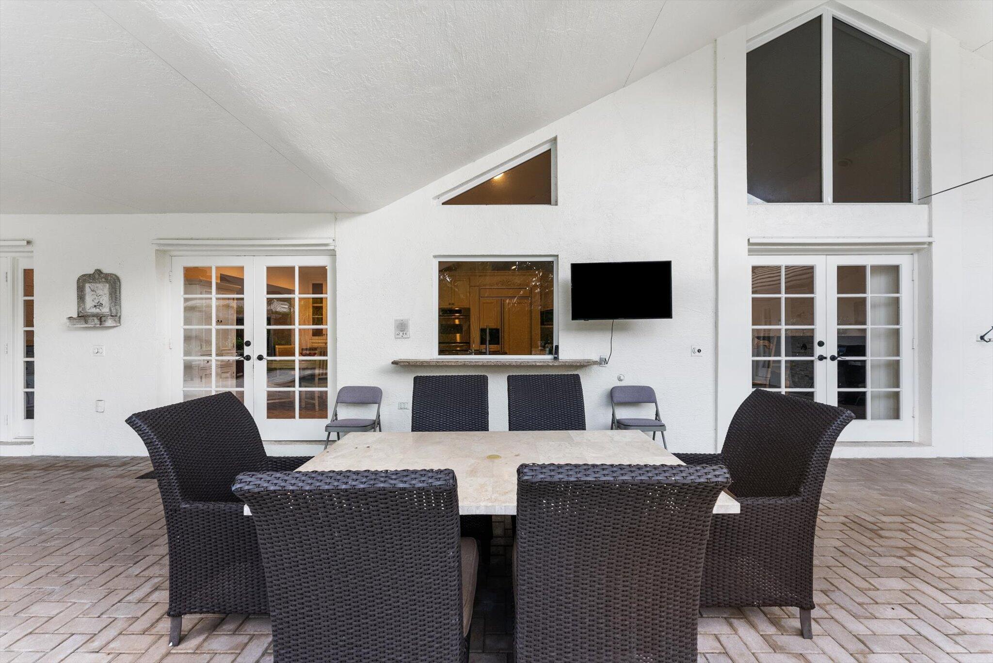 4320 Saint Charles Way