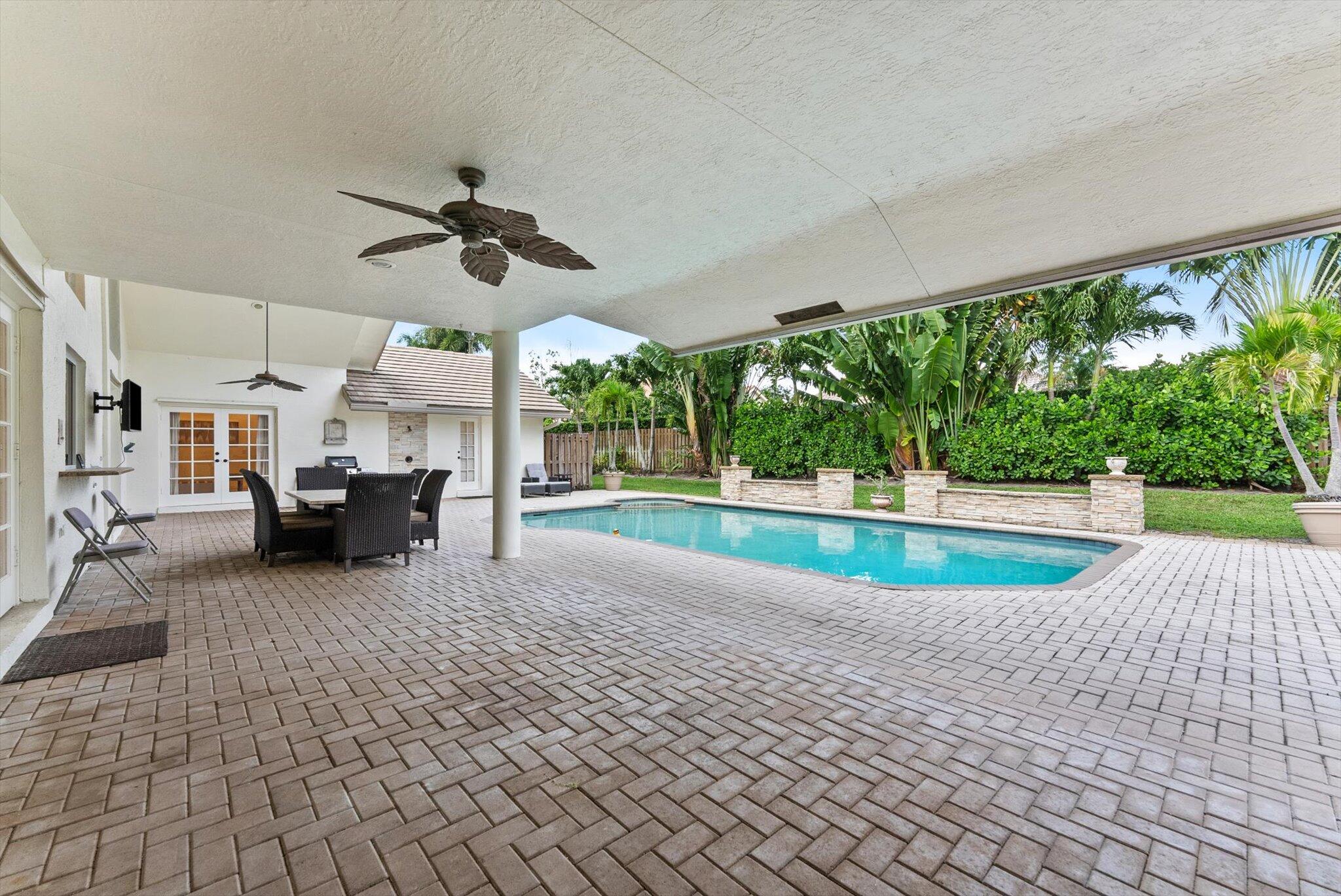 4320 Saint Charles Way