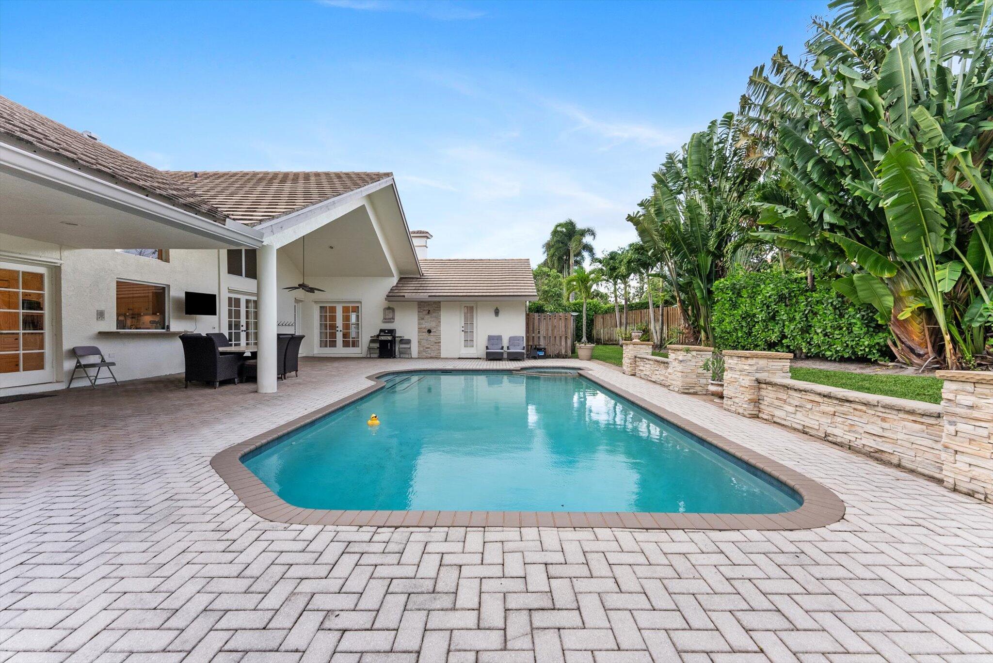 4320 Saint Charles Way